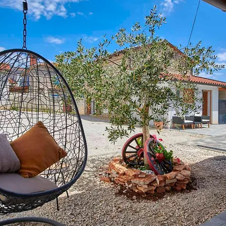 Small Stone House Apartment